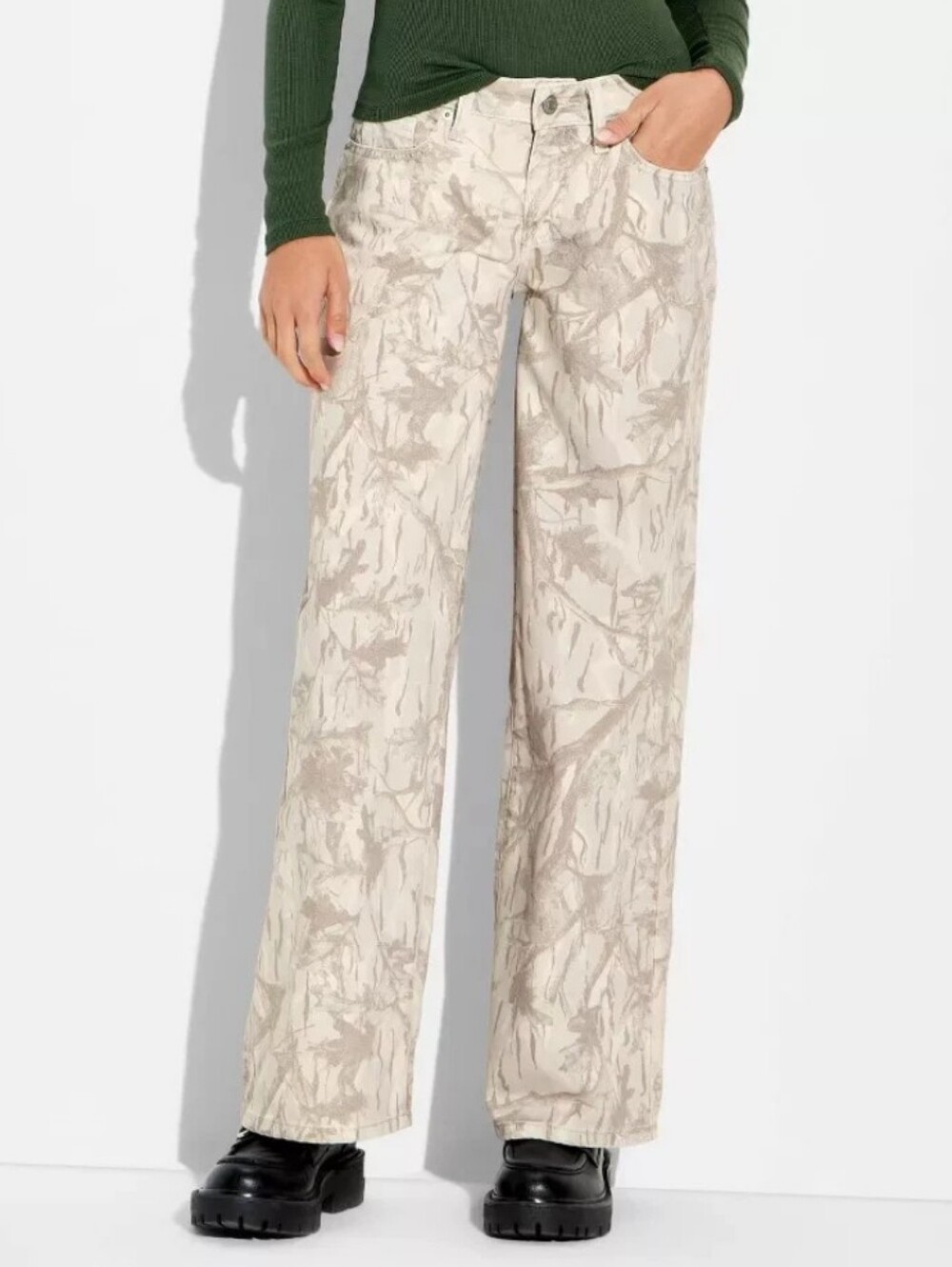 Wild Fable Low Rise Baggy Jean White Forest Camo Print Size 17 Size 8 NWT